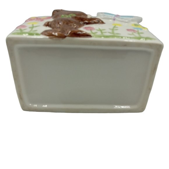 VTG Planter With Teddy Bear Chasing Butterflies In The Flowers - Picture 5 of 10